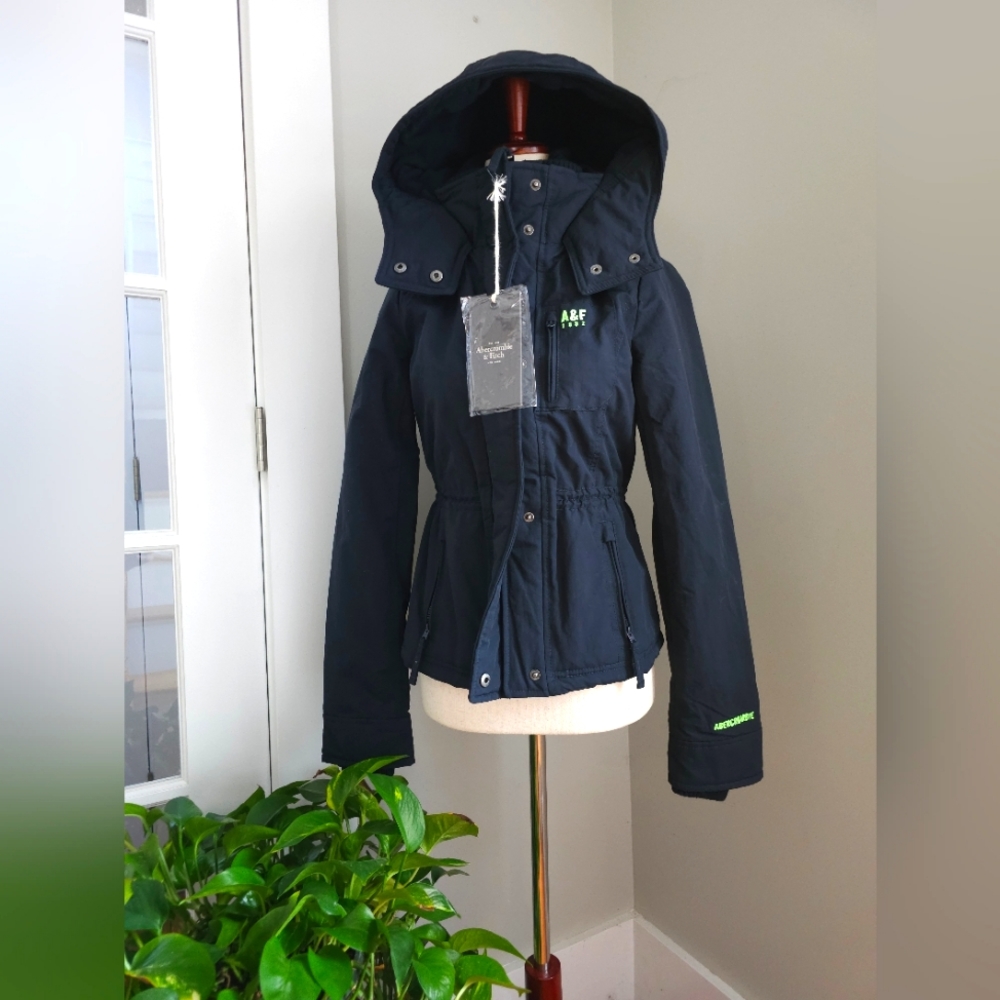 NWT ABERCROMBIE all-season weather warrior jacket size xs